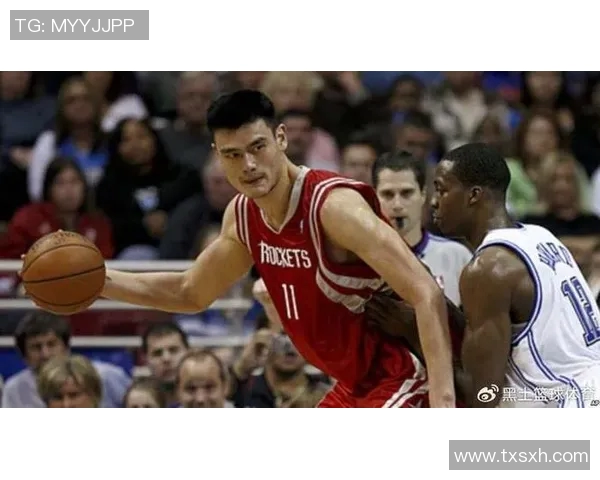 姚明受伤前的辉煌时刻与篮球生涯的巅峰表现回顾 姚明受伤前的辉煌时刻与篮球生涯的巅峰表现回顾