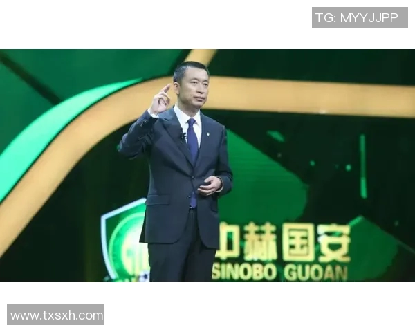 李明专访足球明星揭秘训练秘辛与职业生涯背后的故事 李明专访足球明星揭秘训练秘辛与职业生涯背后的故事